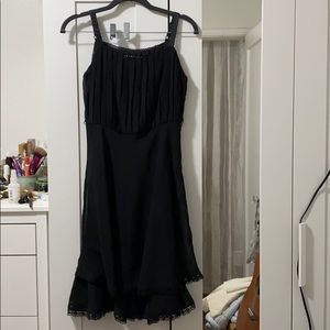 Black sleeveless dress